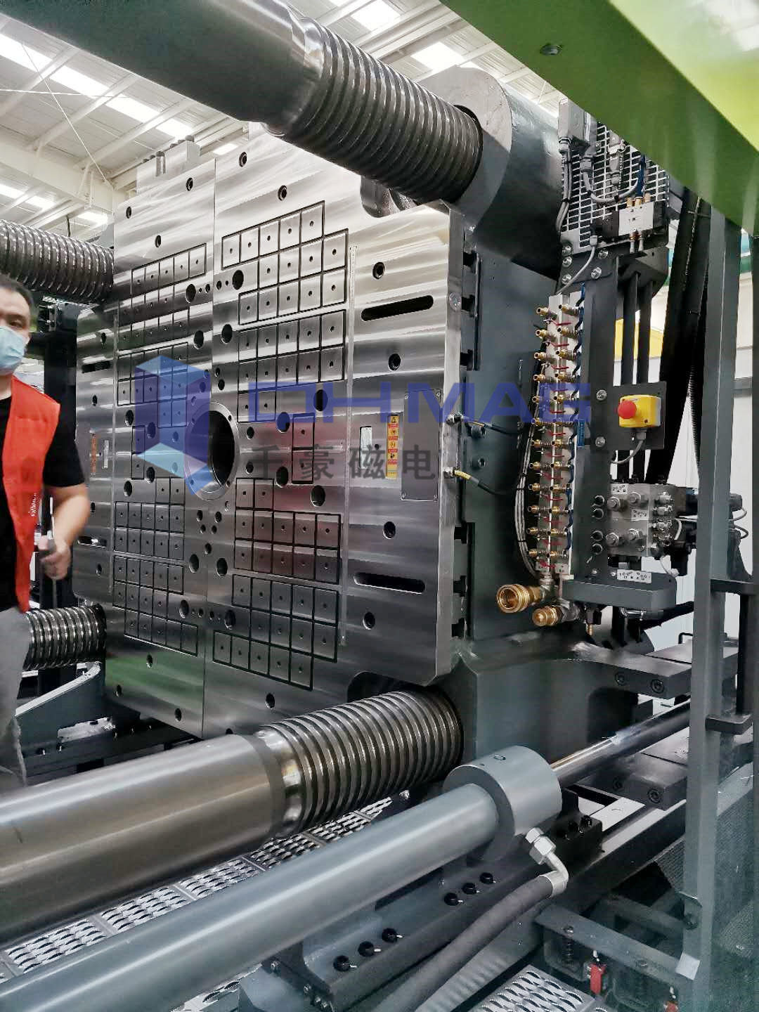 注塑機(jī)換模磁力模板，千豪