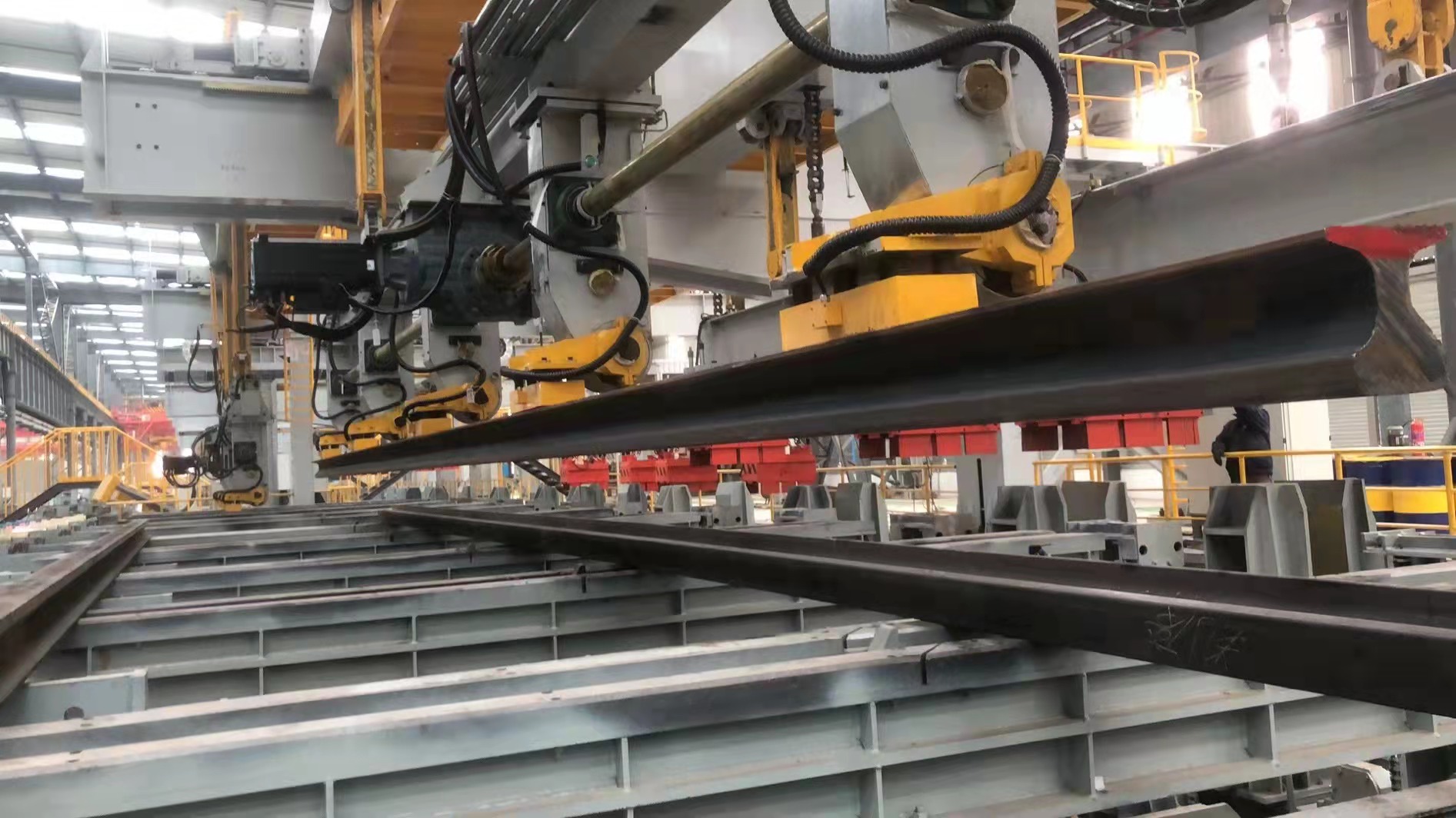 千豪吊型材，鋼軌自動(dòng)化生產(chǎn)線用電永磁鐵